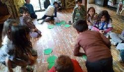Todos jugando actividades de velocidad