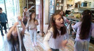baile con cintas